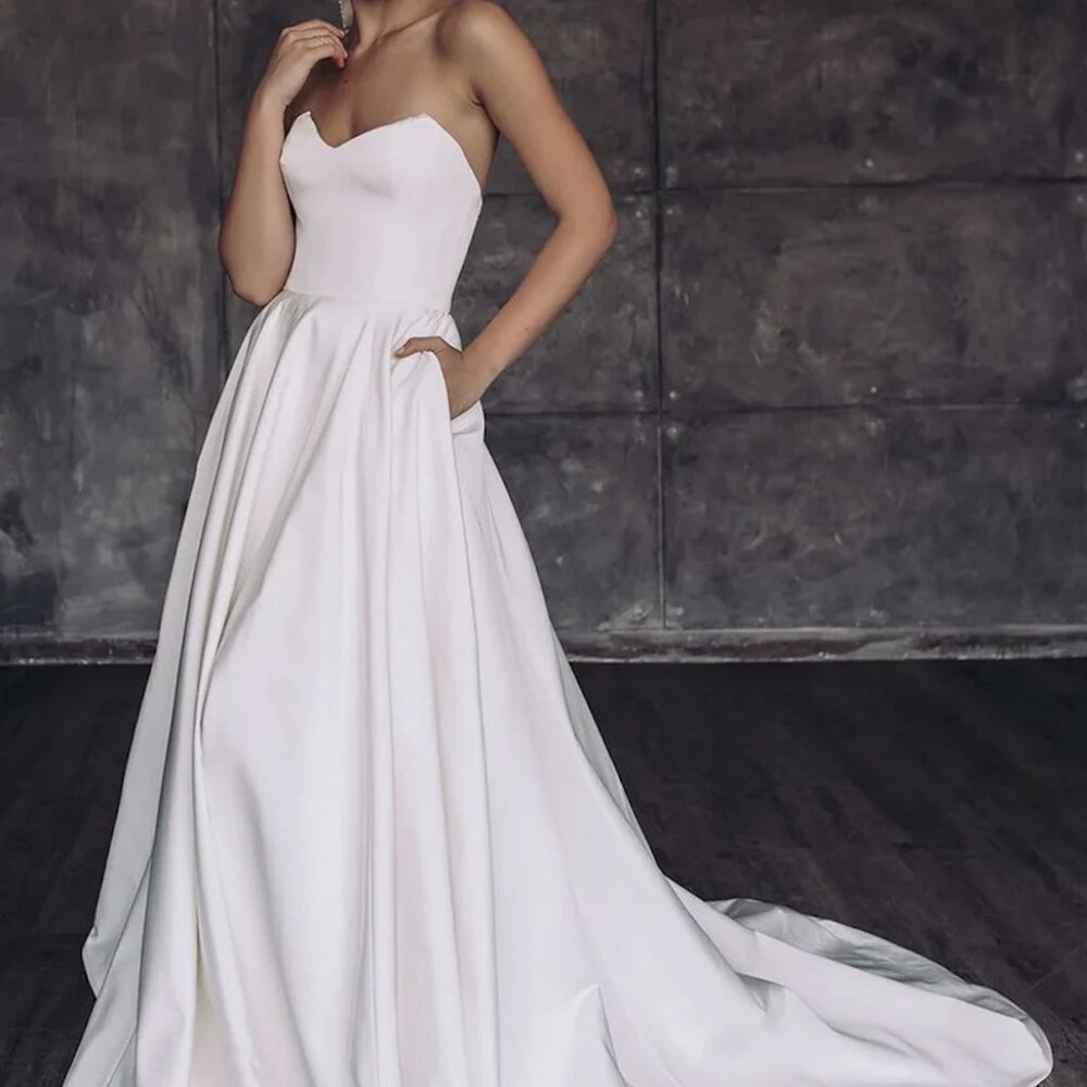 Antonion Gual Jade Wedding Dress- Never Worn or Altered